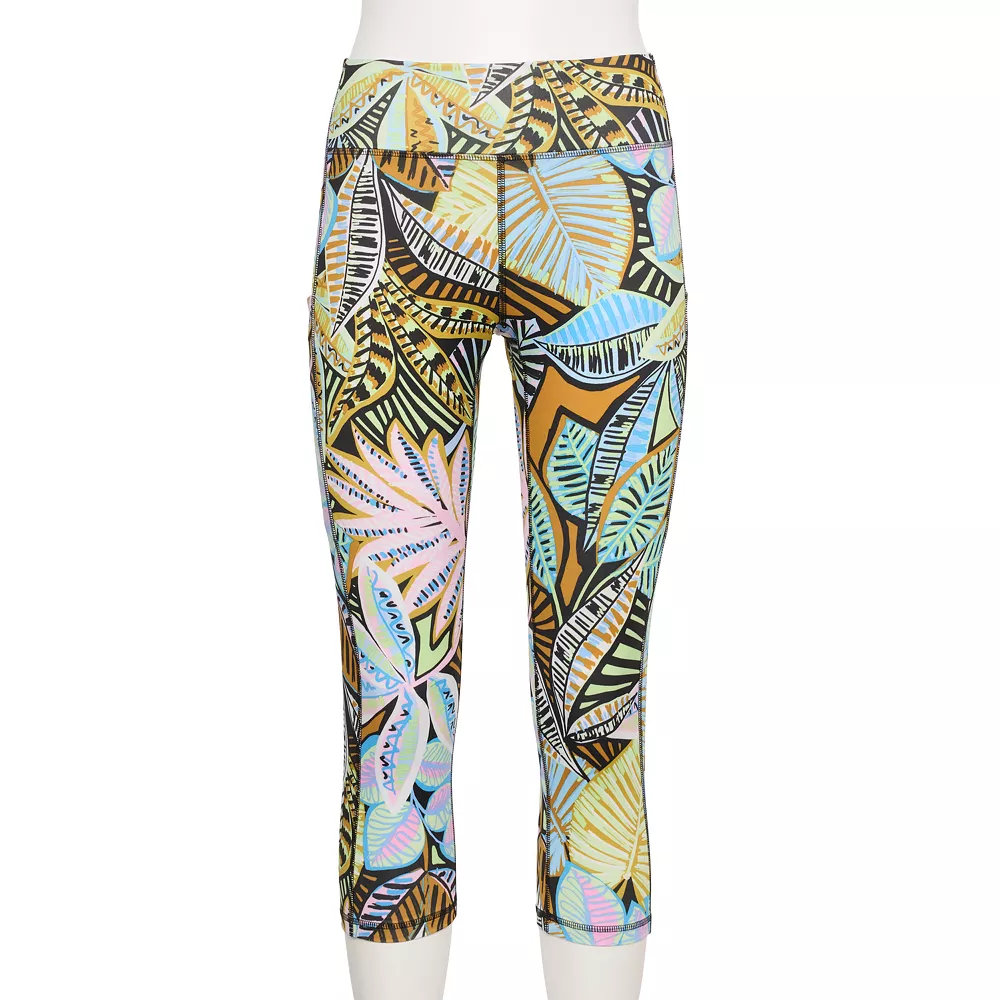 Petite Tek GearĀ® Core High-Waisted Capri Leggings - Image 5