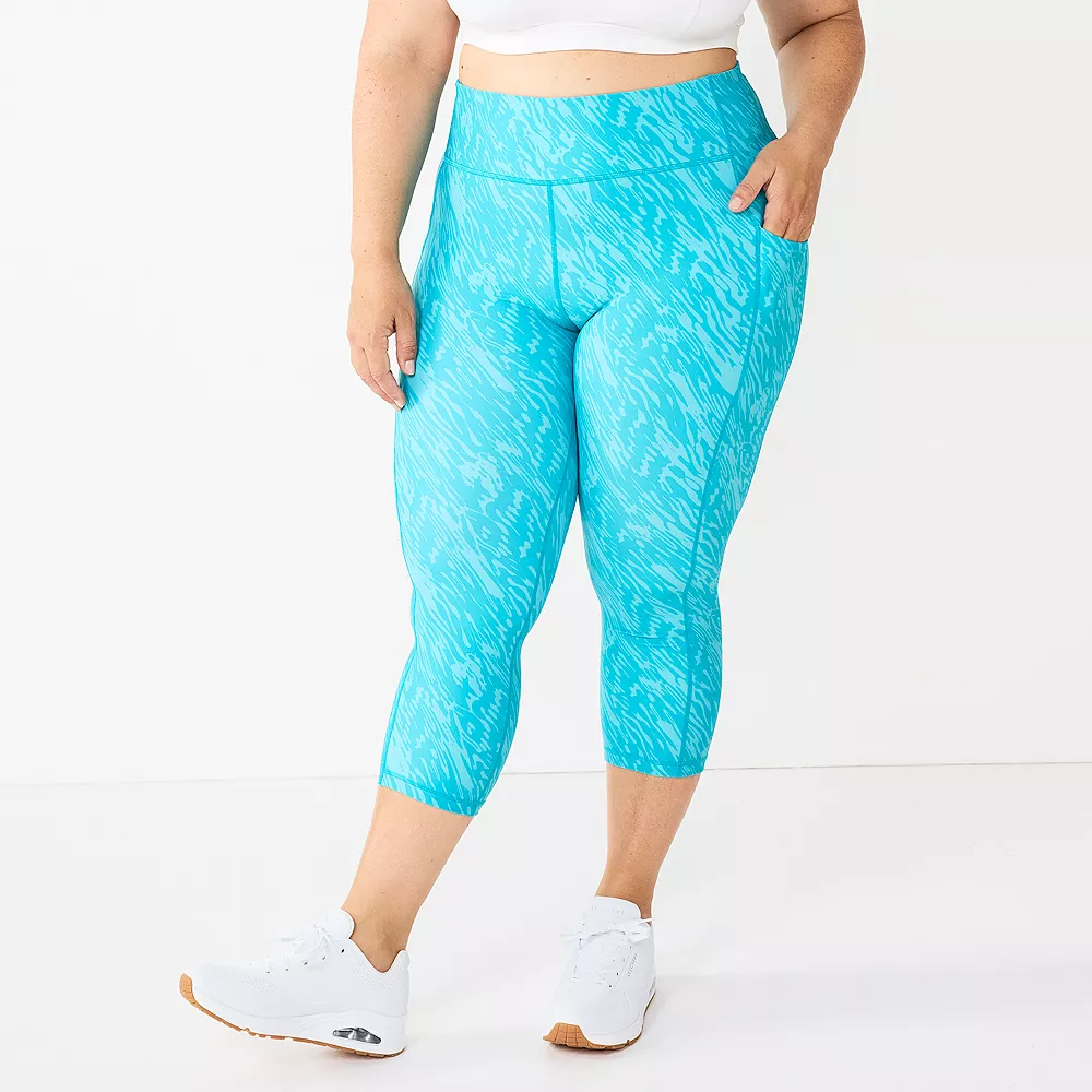 Plus Size Tek Gear® Ultrastretch Pocket High-Waisted Capri Leggings - Image 3