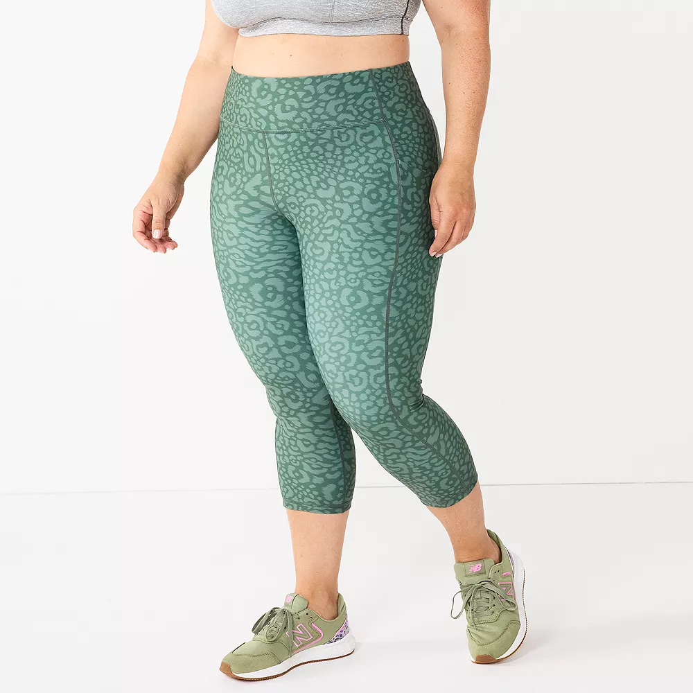 Plus Size Tek Gear® Ultrastretch Pocket High-Waisted Capri Leggings - Image 2